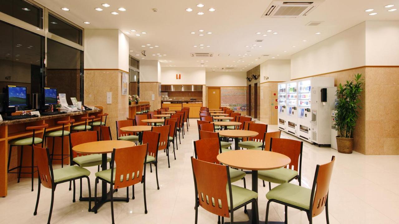 Toyoko Inn Sasebo Ekimae Buitenkant foto