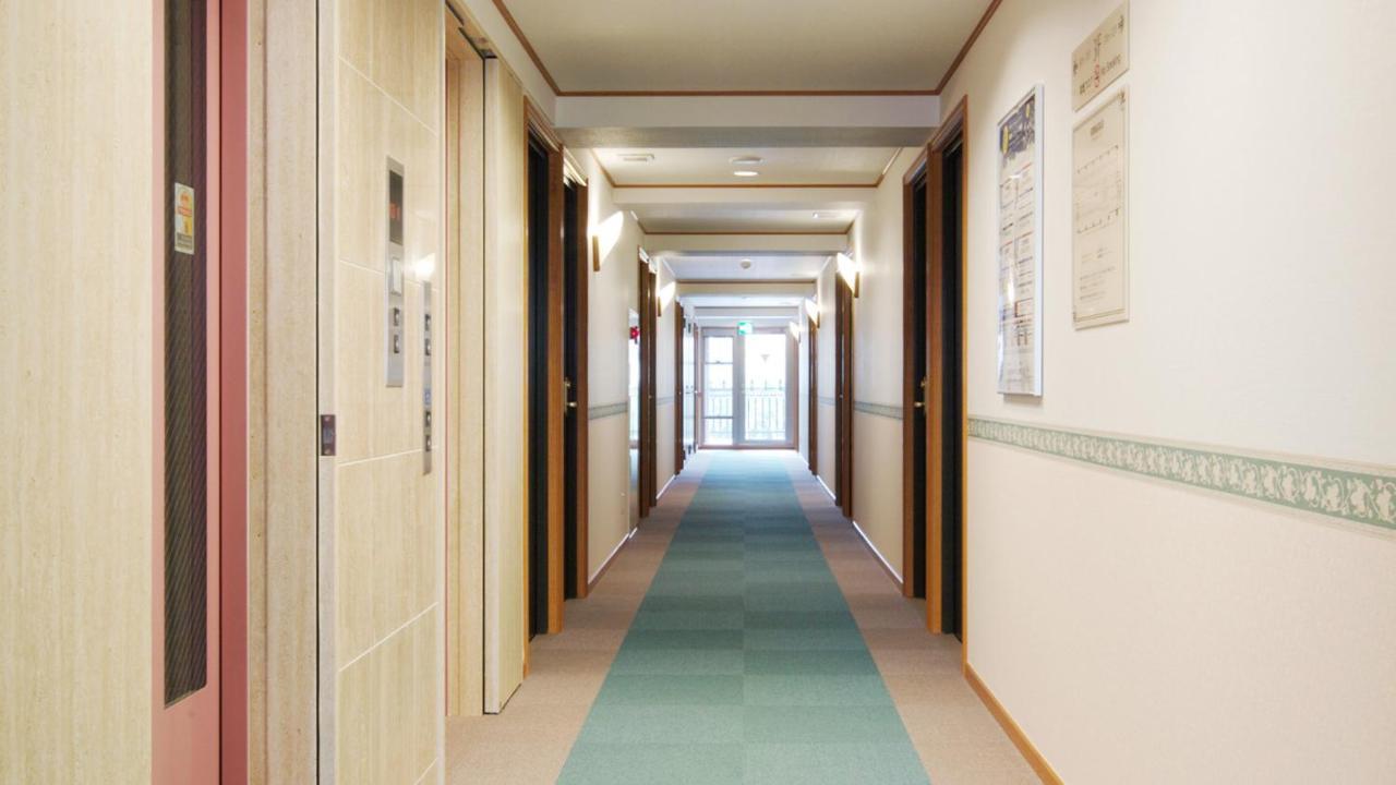 Toyoko Inn Sasebo Ekimae Buitenkant foto
