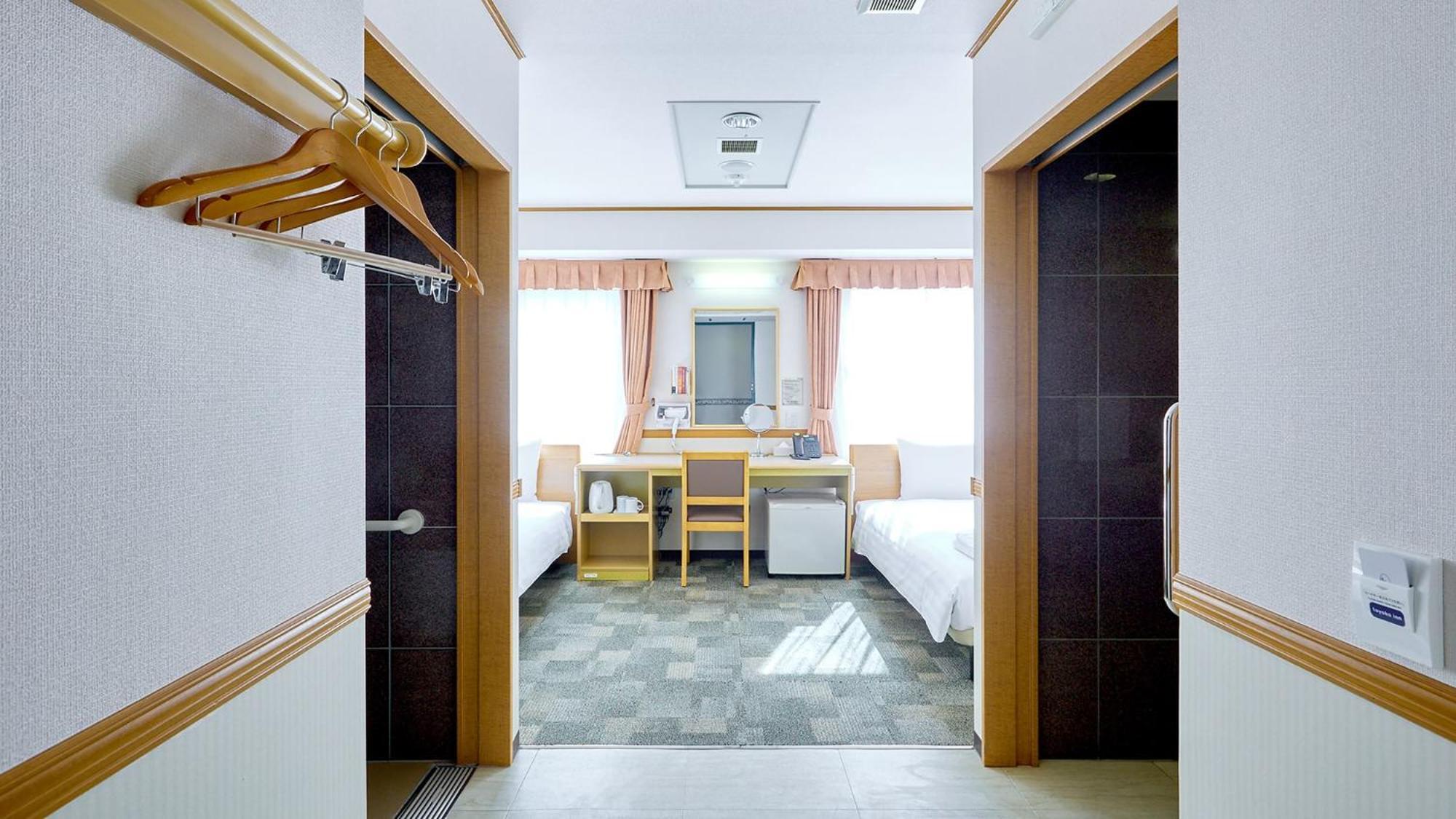 Toyoko Inn Sasebo Ekimae Buitenkant foto